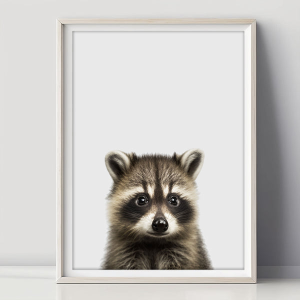 Fügen Sie Ihrem Raum mit unserem Baby-Waschbär-Poster ein Element der Niedlichkeit hinzu. Farbenfroh und lebendig, es ist ein echtes Vergnügen für die Augen.