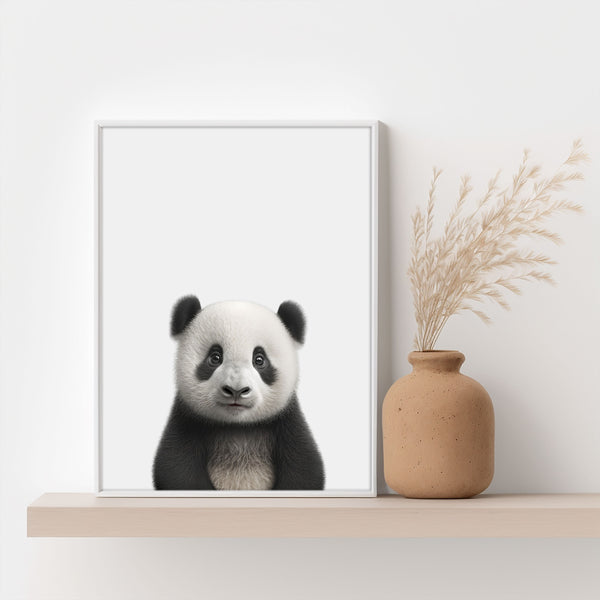 Mit unserem Baby Panda Poster wird jedes Kinderzimmer zum Hingucker. Ideal für Jungs, Mädchen und kleine Räume.