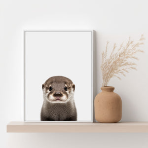 Unser Baby Otter Poster ist das perfekte Accessoire für jedes Spielzimmer. Geeignet für Jungs und Mädchen, und ideal für kleine Räume.